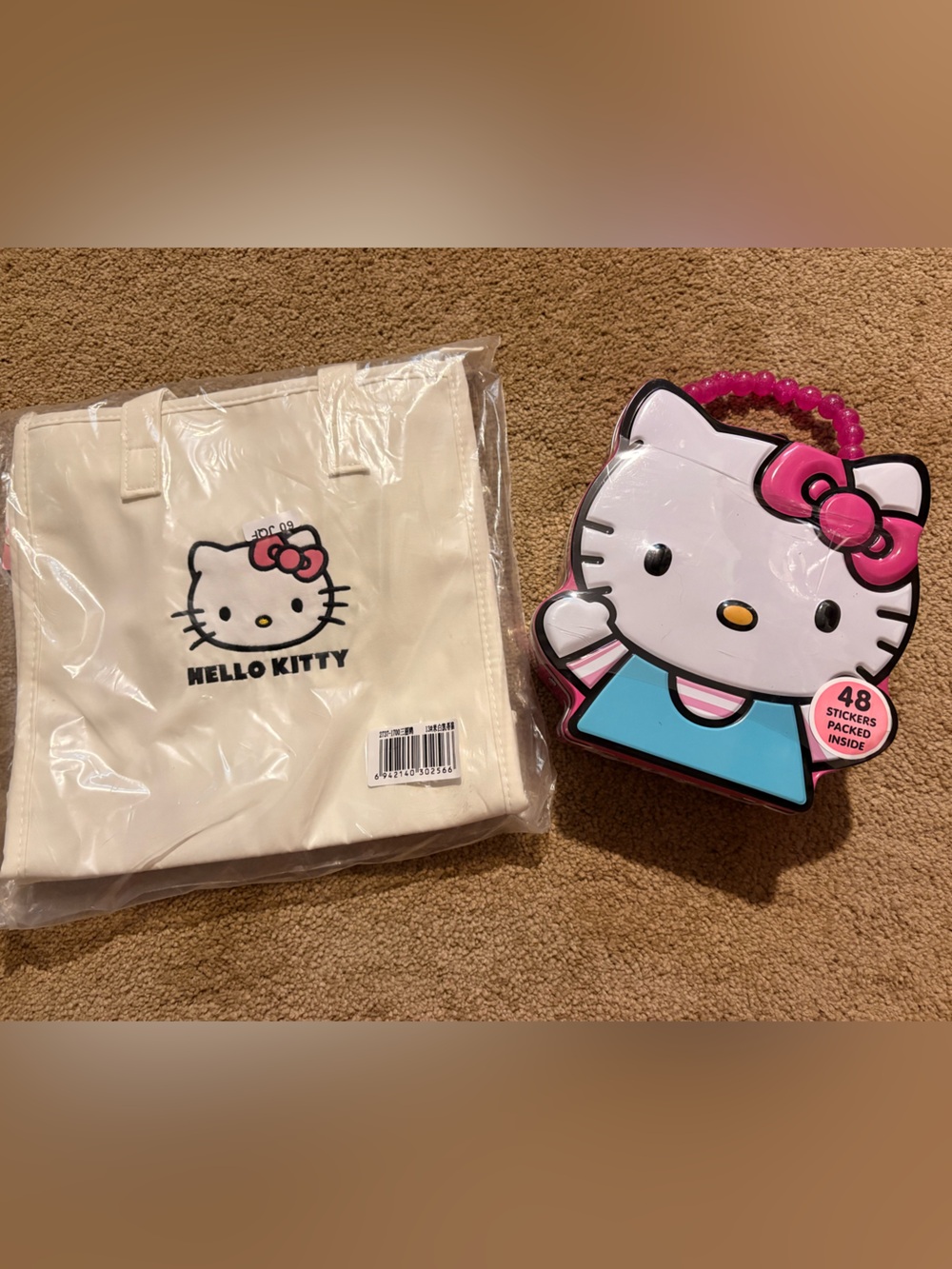 Hello Kitty White Tote with Pink-Handled Sticker Case